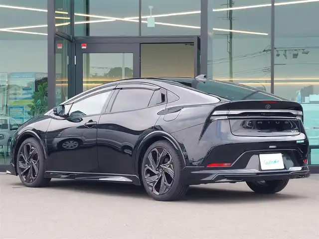 トヨタ プリウス Z 東京都 2023(令5)年 0.2万km アティチュードブラックマイカ モデリスタエアロ/モデリスタ19インチAW/パノラマルーフ/トヨタチームメイト/アドバンスドパーク/純正12.3インチディスプレイオーディオ/パノラミックビューモニター/デジタルインナーミラー/ビルトインETC2.0/HDMIポート/AC100V/シートヒーター/ベンチレーションシート/ハンドルヒーター/パワーバックドア/トヨタセーフティセンス/・プリクラッシュセーフティ/・レーントレーシングアシスト/・レーダークルーズコントロール/・ブラインドスポットモニター/・コーナーセンサー
