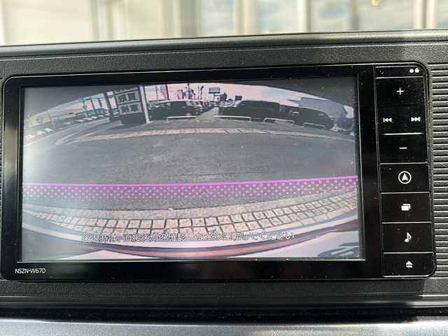 ダイハツ キャスト アクティバ X SAⅢ 静岡県 2018(平30)年 6.7万km ファイアークォーツレッドM 純正ナビ/・CD/DVD/・FM/AM/・Bluetooth/・フルセグTV/主要装備/・バックカメラ/・ＥＴＣ/・オートハイビーム/・アイドリングストップ/・ステアリングスイッチ/・スマートキー/・横滑り防止装置/・スマートアシストIII/・純正フロアマット/・オートエアコン/・ハロゲンヘッドライト/・純正ホイールキャップ