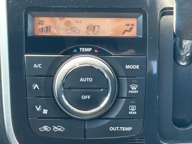 マツダ ＡＺ ワゴン XT 千葉県 2009(平21)年 5.8万km ホワイトパール 純正オーディオ/MTモード付AT/盗難防止装置/ドアバイザー/ウィンカーミラー/プッシュスタート/スマートキー/純正フロアマット/純正アルミホイール/取扱説明書/保証書