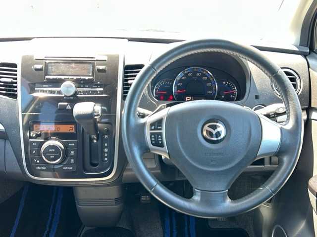 マツダ ＡＺ ワゴン XT 千葉県 2009(平21)年 5.8万km ホワイトパール 純正オーディオ/MTモード付AT/盗難防止装置/ドアバイザー/ウィンカーミラー/プッシュスタート/スマートキー/純正フロアマット/純正アルミホイール/取扱説明書/保証書