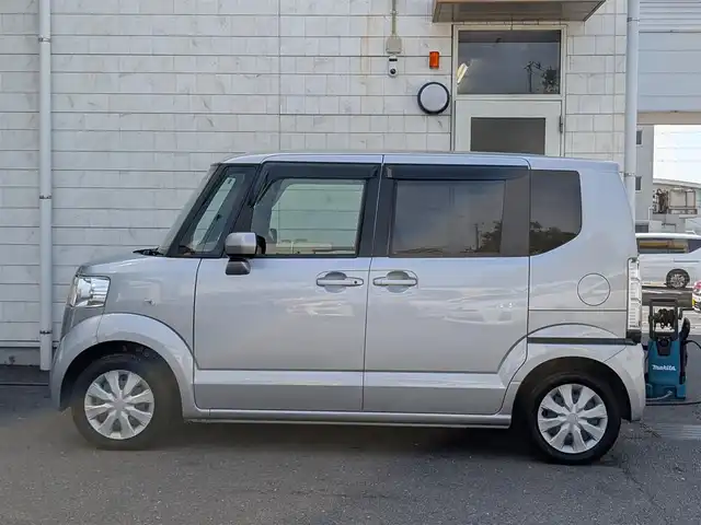 ホンダ Ｎ ＢＯＸ G 埼玉県 2017(平29)年 4.4万km ルナシルバーM ワンセグTV/Bluetoothオーディオ/CD/DVD再生/スマートキー×2/ドアバイザー/ETC