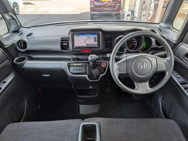 ホンダ Ｎ ＢＯＸ G 埼玉県 2017(平29)年 4.4万km ルナシルバーM ワンセグTV/Bluetoothオーディオ/CD/DVD再生/スマートキー×2/ドアバイザー/ETC