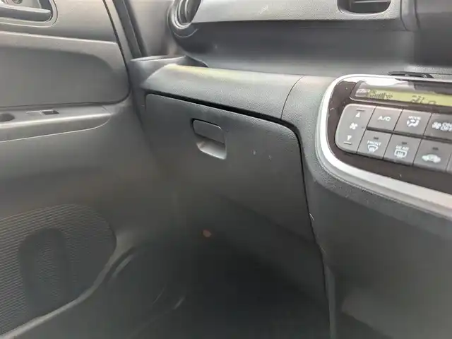 ホンダ Ｎ ＢＯＸ G 埼玉県 2017(平29)年 4.4万km ルナシルバーM ワンセグTV/Bluetoothオーディオ/CD/DVD再生/スマートキー×2/ドアバイザー/ETC