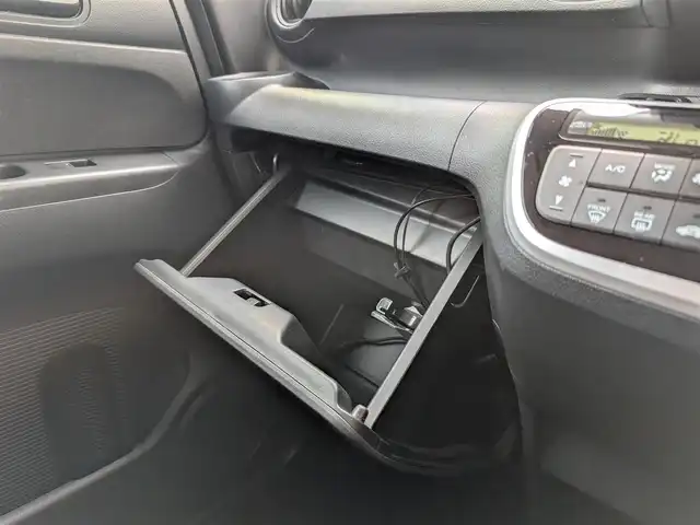 ホンダ Ｎ ＢＯＸ G 埼玉県 2017(平29)年 4.4万km ルナシルバーM ワンセグTV/Bluetoothオーディオ/CD/DVD再生/スマートキー×2/ドアバイザー/ETC
