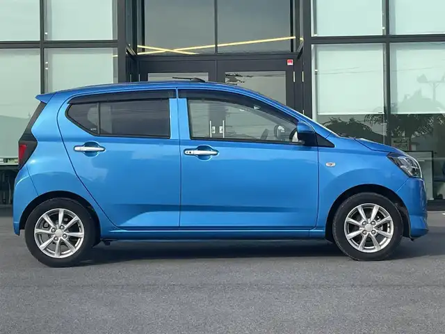 ダイハツ ミラ イース G リミテッド SAⅢ 愛媛県 2021(令3)年 3.3万km スプラッシュブルーM 純正メモリナビ/CD/DVD/BT/iPod/フルセグTV/バックカメラ/ETC/ドライブレコーダー/D＋N席シートヒーター/LEDヘッドライト/オートライト/オートマチックハイビーム/衝突被害軽減ブレーキ/レーンキープアシストシステム/前後コーナーセンサー/電動格納ミラー/１４インチ純正アルミホーイル/フロアマット/プッシュスタート/スマートキー