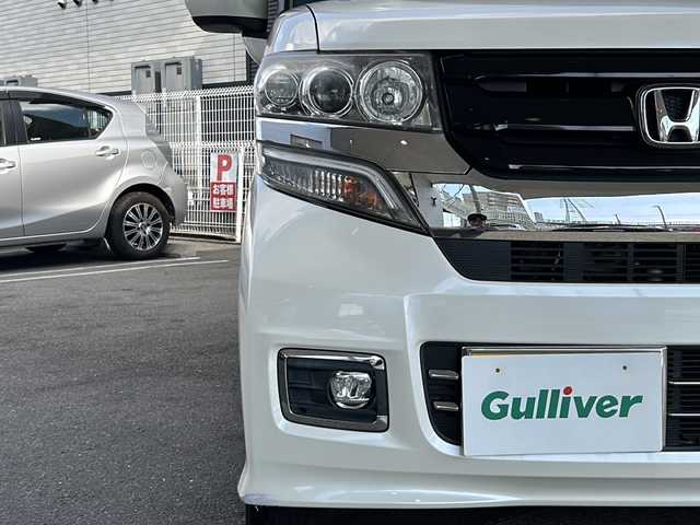 ホンダ Ｎ ＢＯＸ 2トーン カスタム ターボSSパッケージ 京都府 2017(平29)年 7.5万km プレミアムホワイトパールⅡ ケンウッドナビ/　(MDV-D304)　/ワンセグＴＶ　/CTBA/禁煙車　/両側電動スライドドア/バックカメラ　/ターボ　/クルーズコントロール/パドルシフト　/スマートキー　/ハーフレザー　/前席シートヒーター　/純正ＡＷ１５インチ　/ウィンカーミラー　/電格ミラー/純正ビルトインETC/パワーステアリング/パワーウィンドウ/AAC/CD再生機能/USB/AUX/リアスポイラー/横滑り防止/オートライト/フォグランプ/Wサイドエアバッグ/カーテンエアバッグ