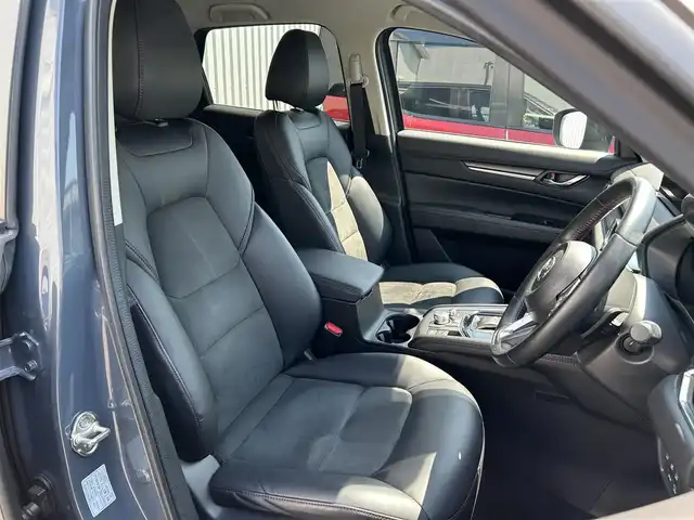 マツダ ＣＸ－５ XD ブラックトーンエディション 愛媛県 2020(令2)年 4.2万km ポリメタルグレーM 〇純正10.25インチナビ/〇フルセグTV/〇バックカメラ/〇360°ビューモニター/〇ETC/〇アドバンスドスマートシティブレーキ/〇レーダークルーズコントロール/〇ブラインドスポットモニター/〇アクティブドライビングディスプレイ/〇アダプティブLEDヘッドランプ/〇オートライト/〇フォグランプ/〇純正19インチアルミ/〇パワーバッグドア/〇革巻きステアリング/〇パドルシフト/〇ステアリングヒーター/〇革シート/〇パワーシート/〇メモリーシート/〇シートヒーター/〇左右独立オートエアコン/〇アドバンスドキーレス/〇禁煙車