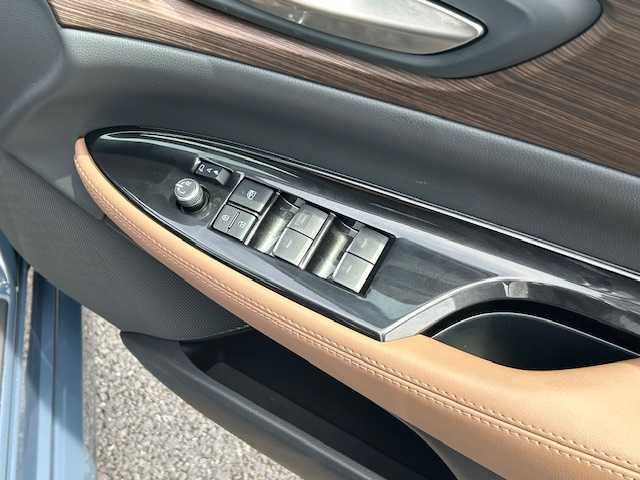 トヨタ クラウン Z 茨城県 2024(令6)年 1.2万km マッシブグレー ブラックパッケージ/純正ナビ/車外カメラ（バック・サイド）/ブラインドスポットアシスト/デジタルインナーミラー/ETC2.0/レーダークルーズコントロール/メモリ機能付きパワーシート/シートヒーター/エアシート/コーナーセンサー/LEDライト/純正AW