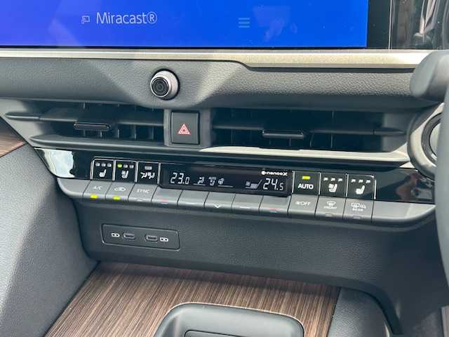 トヨタ クラウン Z 茨城県 2024(令6)年 1.2万km マッシブグレー ブラックパッケージ/純正ナビ/車外カメラ（バック・サイド）/ブラインドスポットアシスト/デジタルインナーミラー/ETC2.0/レーダークルーズコントロール/メモリ機能付きパワーシート/シートヒーター/エアシート/コーナーセンサー/LEDライト/純正AW
