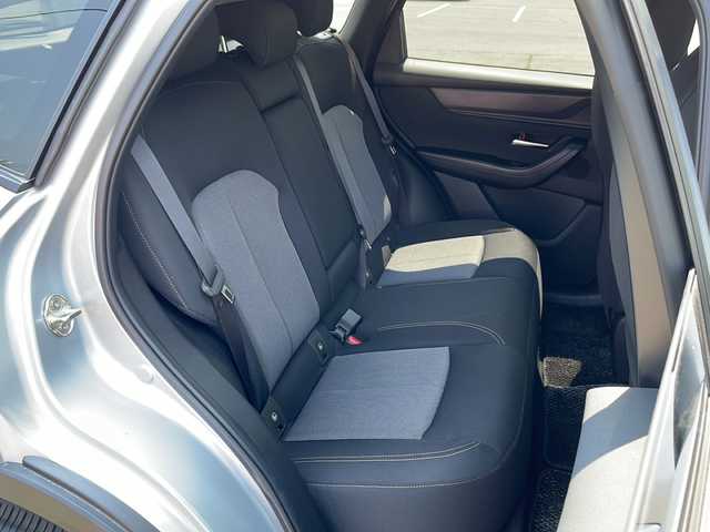 マツダ ＣＸ－６０ XD Sパッケージ 道北・旭川 2023(令5)年 1万km ソニックシルバーM ・4WD/・禁煙車/・純正ナビ/BT/USB/フルセグ/AppleCarplay/AndoroidAuto//HDMI/ワイヤレス充電/・セーフティクルーズパッケージ/・シースルービューパッケージ/・エマージェンシーブレーキ/・アシストパッケージ/・パワーリフトゲートパッケージ/・パワーシート/・前席シートヒーター/・ステアリングヒーター/・前後コーナーセンサー/・LEDヘッドライト/・オートライト/・オートマチックハイビーム/・電動格納ミラー/・純正フロアマット/・取扱説明書/・保証書