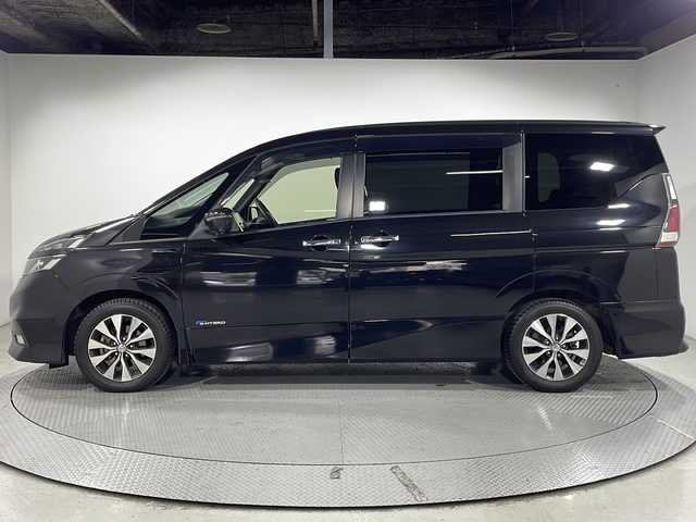 日産 セレナ ハイウェイスター G 広島県 2016(平28)年 4.8万km ダイヤモンドブラック 禁煙車/純正９型ナビ/フリップダウンモニター/アラウンドビューモニター/両側パワースライドドア/インテリジェントルームミラー/プロパイロット/ホールド機能付電動パーキングブレーキ/ドラレコ/ＥＴＣ/ＬＥＤヘッドライト/エアバッグ(運転席/助手席/サイド/カーテン)/純正16インチアルミホイール(195/60/R16)