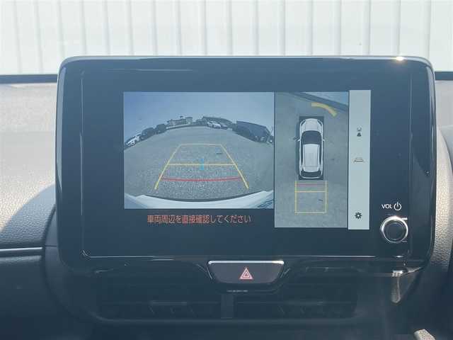 トヨタ ヤリスクロス ハイブリッド Z ウルバーノ 滋賀県 2025(令7)年 0.1万km未満 ブラックマイカ/プラチナホワイトパールマイカ ワンオーナー/8型ディスプレイオーディオPLUS/（ナビ/フルセグ/Bluetooth/カープレイ）/Toyota Safety Sense/・プリクラッシュセーフティ/・LTA＋LDA/・レーダークルーズコントロール/・オートハイビーム/・ロードサインアシスト/・ドライバー異常時対応システム/・プロアクティブドライビングアシスト/・発信遅れ告知機能/トヨタチームメイト（自動駐車）/パーキングサポートブレーキ/全方位カメラ（床下透過表示）/ブラインドスポットモニター/＋安心降車アシスト/運転席パワーシート/シートヒーター/アクセサリーコンセント/パワーバックドア