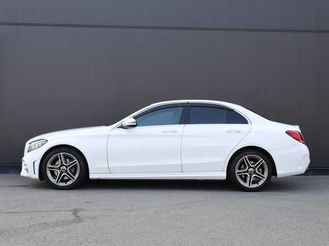 メルセデス・ベンツ Ｃ２２０ｄ アバンギャルド　AMGライン 静岡県 2019(令1)年 4.9万km ポーラホワイト 黒革/純正ナビ/フルセグTV/ACC/BSM/LKA/インテリジェントライトシステム/パドルシフト/アンビエントライト/キーレスゴー/純正ドアバイザー