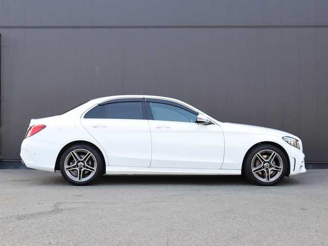 メルセデス・ベンツ Ｃ２２０ｄ アバンギャルド　AMGライン 静岡県 2019(令1)年 4.9万km ポーラホワイト 黒革/純正ナビ/フルセグTV/ACC/BSM/LKA/インテリジェントライトシステム/パドルシフト/アンビエントライト/キーレスゴー/純正ドアバイザー