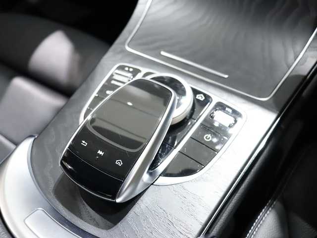 メルセデス・ベンツ Ｃ２２０ｄ アバンギャルド　AMGライン 静岡県 2019(令1)年 4.9万km ポーラホワイト 黒革/純正ナビ/フルセグTV/ACC/BSM/LKA/インテリジェントライトシステム/パドルシフト/アンビエントライト/キーレスゴー/純正ドアバイザー