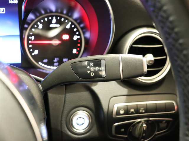 メルセデス・ベンツ Ｃ２２０ｄ アバンギャルド　AMGライン 静岡県 2019(令1)年 4.9万km ポーラホワイト 黒革/純正ナビ/フルセグTV/ACC/BSM/LKA/インテリジェントライトシステム/パドルシフト/アンビエントライト/キーレスゴー/純正ドアバイザー