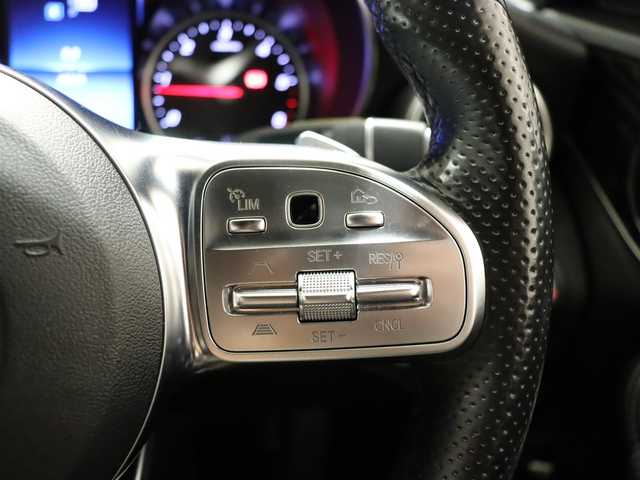 メルセデス・ベンツ Ｃ２２０ｄ アバンギャルド　AMGライン 静岡県 2019(令1)年 4.9万km ポーラホワイト 黒革/純正ナビ/フルセグTV/ACC/BSM/LKA/インテリジェントライトシステム/パドルシフト/アンビエントライト/キーレスゴー/純正ドアバイザー