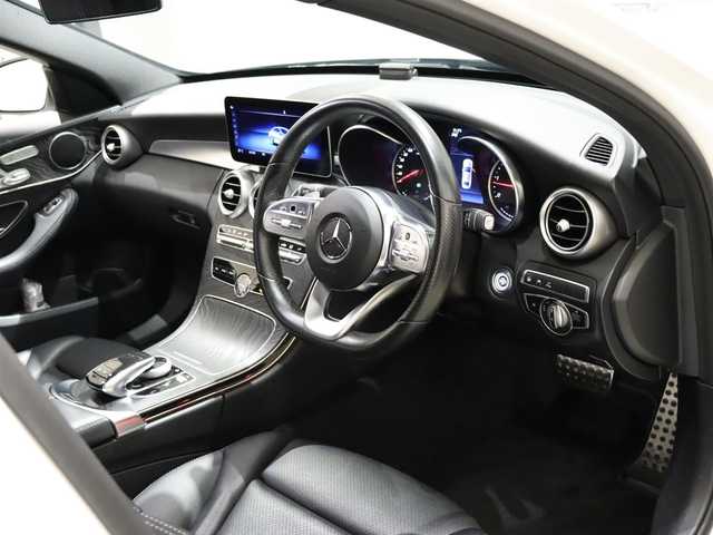 メルセデス・ベンツ Ｃ２２０ｄ アバンギャルド　AMGライン 静岡県 2019(令1)年 4.9万km ポーラホワイト 黒革/純正ナビ/フルセグTV/ACC/BSM/LKA/インテリジェントライトシステム/パドルシフト/アンビエントライト/キーレスゴー/純正ドアバイザー