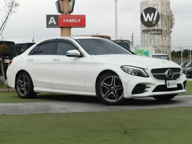 メルセデス・ベンツ Ｃ２２０ｄ アバンギャルド　AMGライン 千葉県 2019(令1)年 4.9万km ポーラホワイト アクティブブレーキアシスト/ブラインドスポットアシスト/レーンチェンジアシスト/レーンキーピングアシスト/アテンションアシスト/ディストロニック/ブラックレザーシート/前席パワーシート/シートヒーター/純正HDDナビ/地デジTV/【Bluetooth接続】/バックカメラ/革巻きステアリング/ステアリングスイッチ/パドルシフト/ETC（2.0）/LEDヘッドライト/ウインカーミラー/パークトロニック/純正18インチアルミホイル/サイド/カーテンエアバッグ/キーレスゴー