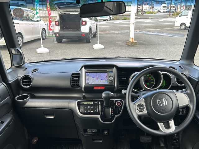 ホンダ Ｎ ＢＯＸ G SSパッケージ 大分県 2013(平25)年 5.7万km チェリーシェルピンクメタリック 純正ナビ/(VXM-128VS)/DVD／USB／SD／ワンセグTV/ETC/両側パワースライドドア/フォグランプ/ステアリングスイッチ/スマートキー/スペアキー/取扱説明書
