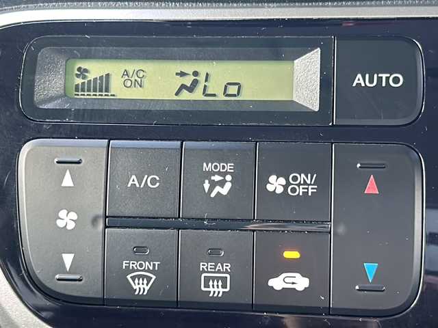 ホンダ Ｎ ＢＯＸ G SSパッケージ 大分県 2013(平25)年 5.7万km チェリーシェルピンクメタリック 純正ナビ/(VXM-128VS)/DVD／USB／SD／ワンセグTV/ETC/両側パワースライドドア/フォグランプ/ステアリングスイッチ/スマートキー/スペアキー/取扱説明書