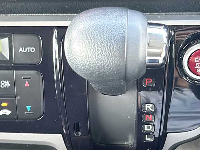 ホンダ Ｎ ＢＯＸ G SSパッケージ 大分県 2013(平25)年 5.7万km チェリーシェルピンクメタリック 純正ナビ/(VXM-128VS)/DVD／USB／SD／ワンセグTV/ETC/両側パワースライドドア/フォグランプ/ステアリングスイッチ/スマートキー/スペアキー/取扱説明書
