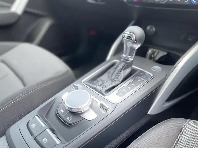 アウディ Ｑ２ 30TFSIスポーツ 栃木県 2019(令1)年 3.7万km ミトスブラックメタリック アドバンストキー /ナビ/フルセグTV/バックカメラ/AppleCarPlay/ACC/Audiレーンアシスト/Audiサイドアシスト /Audiプレセンス/パーキングエイド /バーチャルコックピット/パワーバックドア/リアシーケンシャルターンインジケーター/シートヒーター /ドライブレコーダーF/R/LEDヘッドライト/オートライト