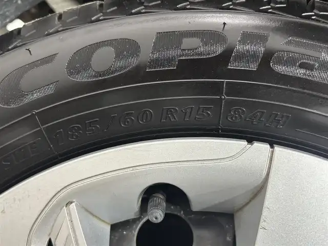 トヨタ シエンタ ハイブリッド G 大阪府 2018(平30)年 5.6万km ヴィンテージブラウンパールクリスタルシャイン 純正9incナビTV Bカメラ クルコン 衝突軽減 レーンアシスト オートハイビーム 両側パワースライドドア クリアランスソナー スマートキー Pスタート ドラレコ