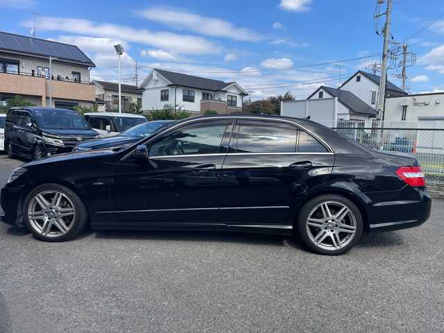 メルセデス・ベンツ Ｅ２５０ CGIBエフィAVG125！ED 神奈川県 2011(平23)年 17.8万km 黒 サンルーフ/プッシュスタート/ETC/HDDナビ/バックカメラ/レザーシート/パワーシート/パドルシフト/オートライト/電動格納ミラー/フロアマット