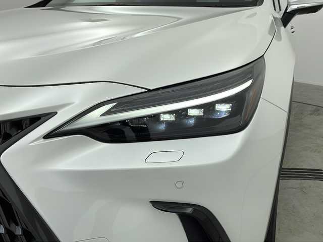 レクサス ＮＸ 350h バージョンL 愛知県 2023(令5)年 0.9万km ソニッククォーツ /パノラマルーフ//ルーフレール//14インチディスプレイオーディオ//Bluetooth//フルセグTV//カラーヘッドアップディスプレイ//タッチトレーサーオペレーション//レクサスセーフティシステムプラス/・プリクラッシュセーフティー/・交差点衝突回避支援/・緊急時操舵支援/・低速時加速抑制/・フロントクロストラフィックアラート/・全車速レーダークルーズコントロール/・発進遅れ告知機能/・アダプティブハイビーム/・BSM//パノラミックビューモニター//パーキングブレーキサポート//パドルシフト//前後ドラレコ内臓デジタルインナーミラー//前席ベンチレーションシート//全席シートヒーター//前席パワーシート//ステアリングヒーター//メモリーシート//パワーバックドア//ビルトインETC2.0//電動格納ミラー//純正20インチアルミホイール//純正LEDオートライト