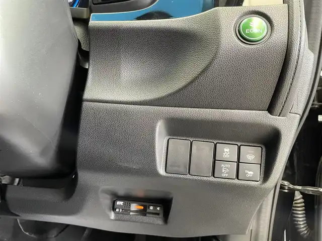 ホンダ シャトル ハイブリッド X スタイルED 岩手県 2016(平28)年 7.1万km クリスタルブラックパール ４WD/ラルグス製車高調/あんしんパッケージ/クルーズコントロール/シティブレーキサポート/横滑り防止装置/パドルシフト/純正ナビ/フルセグTV/バックカメラ/ETC/ステアリングスイッチ/LEDヘッドライト/LEDフォグライト/チップアップリヤシート/熱線入りフロントウインドウ/本革巻きステアリング/15インチスチールホイール/純正ホイールキャップ