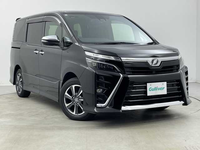 トヨタ ヴォクシー ZS 煌Ⅱ 新潟県 2019(平31)年 5.2万km ブラック ワンオーナー/カロッツェリアメモリナビ/　フルセグTV/Bluetooth/USB/HDMI/衝突被害軽減ブレーキ/レーンキープアシスト/クルーズコントロール/両側パワースライドドア/フリップダウンモニター/バックカメラ/ビルトインETC/コーナーセンサー/アイドリングストップ/レザー調シートカバー/LEDヘッドライト/オートマチックハイビーム/オートライト/ドアバイザー/保証書/取扱説明書/スマートキー