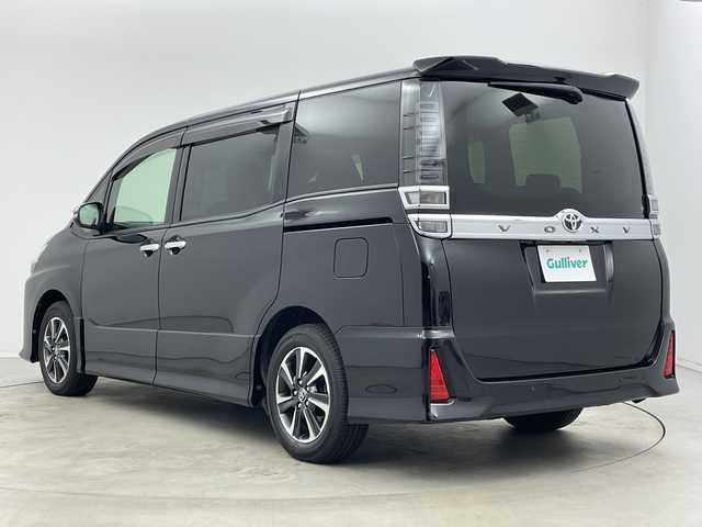 トヨタ ヴォクシー ZS 煌Ⅱ 新潟県 2019(平31)年 5.2万km ブラック ワンオーナー/カロッツェリアメモリナビ/　フルセグTV/Bluetooth/USB/HDMI/衝突被害軽減ブレーキ/レーンキープアシスト/クルーズコントロール/両側パワースライドドア/フリップダウンモニター/バックカメラ/ビルトインETC/コーナーセンサー/アイドリングストップ/レザー調シートカバー/LEDヘッドライト/オートマチックハイビーム/オートライト/ドアバイザー/保証書/取扱説明書/スマートキー