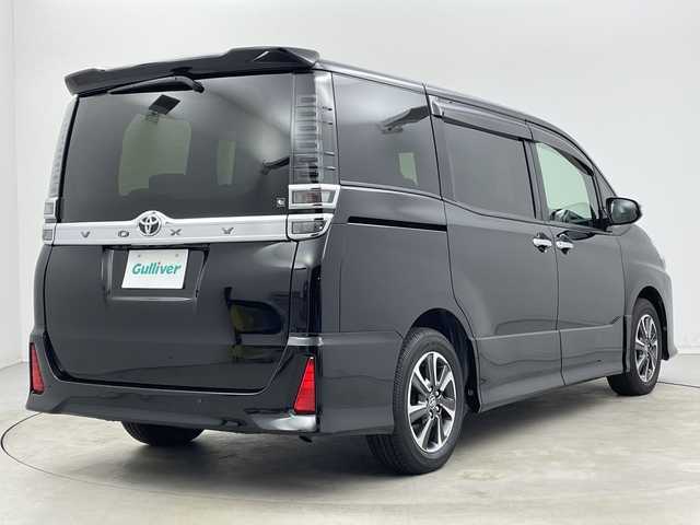 トヨタ ヴォクシー ZS 煌Ⅱ 新潟県 2019(平31)年 5.2万km ブラック ワンオーナー/カロッツェリアメモリナビ/　フルセグTV/Bluetooth/USB/HDMI/衝突被害軽減ブレーキ/レーンキープアシスト/クルーズコントロール/両側パワースライドドア/フリップダウンモニター/バックカメラ/ビルトインETC/コーナーセンサー/アイドリングストップ/レザー調シートカバー/LEDヘッドライト/オートマチックハイビーム/オートライト/ドアバイザー/保証書/取扱説明書/スマートキー