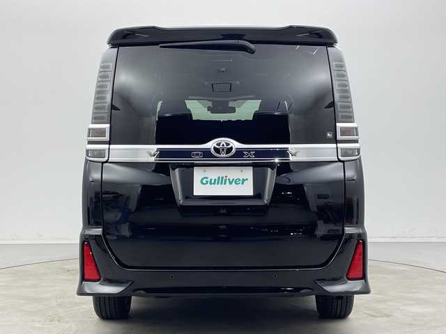 トヨタ ヴォクシー ZS 煌Ⅱ 新潟県 2019(平31)年 5.2万km ブラック ワンオーナー/カロッツェリアメモリナビ/　フルセグTV/Bluetooth/USB/HDMI/衝突被害軽減ブレーキ/レーンキープアシスト/クルーズコントロール/両側パワースライドドア/フリップダウンモニター/バックカメラ/ビルトインETC/コーナーセンサー/アイドリングストップ/レザー調シートカバー/LEDヘッドライト/オートマチックハイビーム/オートライト/ドアバイザー/保証書/取扱説明書/スマートキー