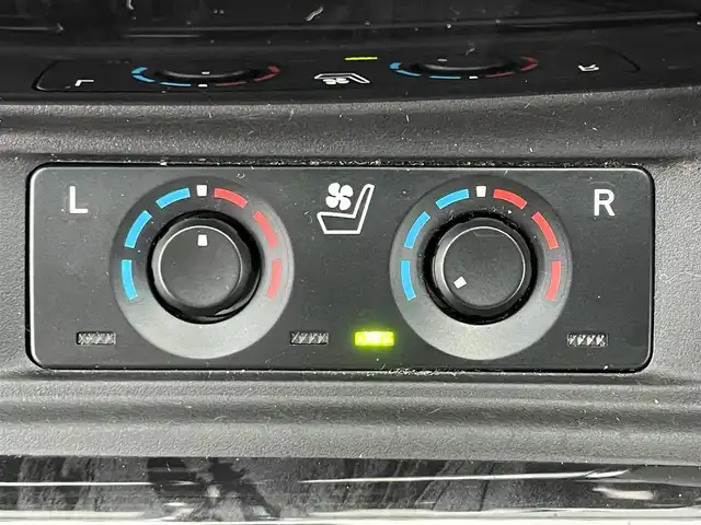 トヨタ アルファード S Cパッケージ 滋賀県 2020(令2)年 4.3万km ブラック JBLプレミアムサウンド/純正9.8インチナビ/・AM/FM/・CD/DVD/・SD/USB/・サウンドライブラリ/・Bluetooth/・Miracast/・フルセグTV/アラウンドビューモニター/ステアリングスイッチ/ウッドコンビステアリング/ステアリングヒーター/サンルーフ/デジタルインナーミラー/ビルトインETC2.0/前後ドライブレコーダー/前席パワーシート/運転席メモリシート/前席シートヒーター/前席ベンチレーション/プリクラッシュセーフティ/レーントレーシングアラート/パーキングサポートブレーキ/クリアランスソナー/ブラインドスポットモニター/リアクロストラフィックアラート/ロードサインアシスト/アダプティブクルーズコントロール/オートマチックヘッドライト/フォグランプ/オートハイビーム/ルームカーテン/純正18インチアルミホイール