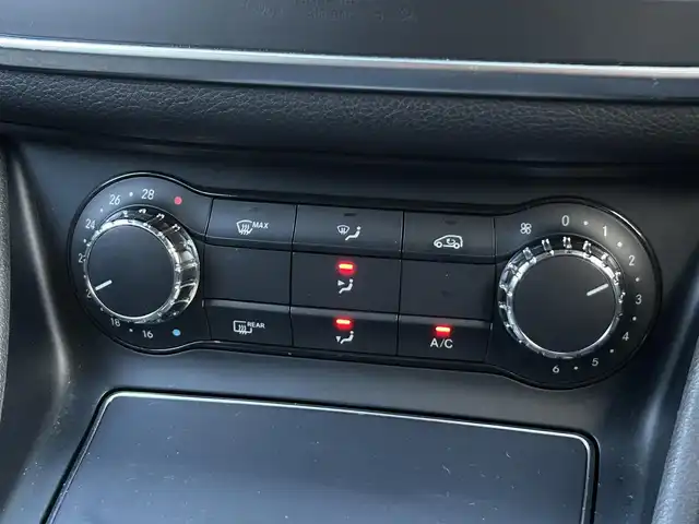 メルセデス・ベンツ ＣＬＡ１８０ Sブレイク AMG スタイル 茨城県 2017(平29)年 2.6万km マウンテングレー 後期型 /RSP /ACC /半革 /シートヒーター /ナビ /TV /Bカメラ /LEDヘッドライト /パワーテールゲート /レーンキープアシスト /ブラインドスポットアシスト /キーレスゴー /純正18インチアルミホイール /ETC /DVD /CD /パドルシフト /禁煙車