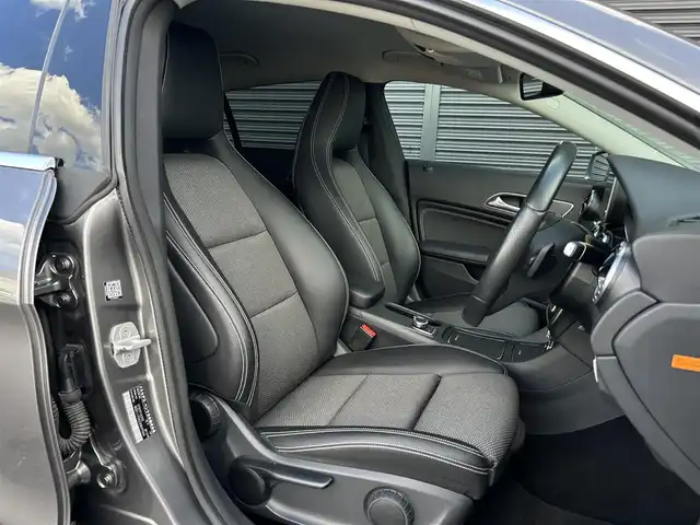 メルセデス・ベンツ ＣＬＡ１８０ Sブレイク AMG スタイル 茨城県 2017(平29)年 2.6万km マウンテングレー 後期型 /RSP /ACC /半革 /シートヒーター /ナビ /TV /Bカメラ /LEDヘッドライト /パワーテールゲート /レーンキープアシスト /ブラインドスポットアシスト /キーレスゴー /純正18インチアルミホイール /ETC /DVD /CD /パドルシフト /禁煙車