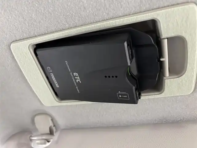 マツダ デミオ 13S Lパッケージ 福岡県 2014(平26)年 6万km ディープクリスタルブルーマイカ 純正ＳＤナビ　/ＥＴＣ　/前方ドライブレコーダー　/衝突被害軽減システム　/横滑り防止　/アイドリングストップ　/アクセル踏み間違い防止　/ＨＵＤ/レザーシート　/純正１５インチＡＷ　/純正フロアマット　/オートライト