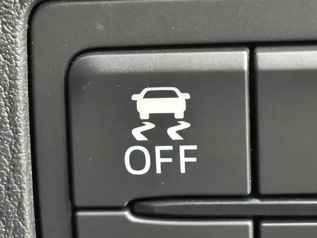 マツダ デミオ 13S Lパッケージ 福岡県 2014(平26)年 6万km ディープクリスタルブルーマイカ 純正ＳＤナビ　/ＥＴＣ　/前方ドライブレコーダー　/衝突被害軽減システム　/横滑り防止　/アイドリングストップ　/アクセル踏み間違い防止　/ＨＵＤ/レザーシート　/純正１５インチＡＷ　/純正フロアマット　/オートライト