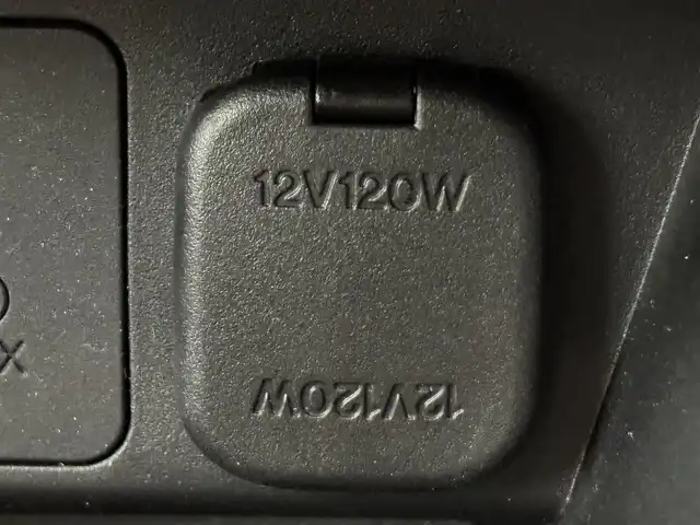 マツダ デミオ 13S Lパッケージ 福岡県 2014(平26)年 6万km ディープクリスタルブルーマイカ 純正ＳＤナビ　/ＥＴＣ　/前方ドライブレコーダー　/衝突被害軽減システム　/横滑り防止　/アイドリングストップ　/アクセル踏み間違い防止　/ＨＵＤ/レザーシート　/純正１５インチＡＷ　/純正フロアマット　/オートライト