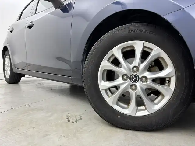 マツダ デミオ 13S Lパッケージ 福岡県 2014(平26)年 6万km ディープクリスタルブルーマイカ 純正ＳＤナビ　/ＥＴＣ　/前方ドライブレコーダー　/衝突被害軽減システム　/横滑り防止　/アイドリングストップ　/アクセル踏み間違い防止　/ＨＵＤ/レザーシート　/純正１５インチＡＷ　/純正フロアマット　/オートライト