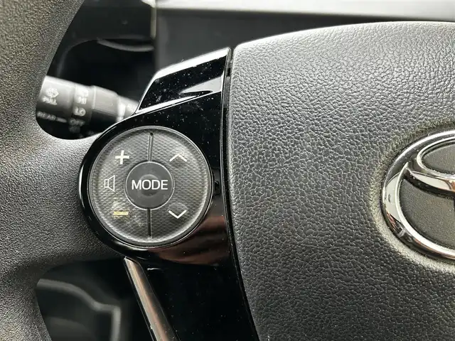 トヨタ アクア S スタイルブラック 大阪府 2018(平30)年 5.1万km ライムホワイトパールクリスタルシャイン 純正ナビ(NSZT-W66T)/CD/DVD/フルセグTV/SD/Bluetooth/バックカメラ/純正ビルトインETC/前後ドライブレコーダー(TZ-D215W)/セーフティセンス/・プリクラッシュセーフティ/・レーンディパーチャーアラート/・オートマチックハイビーム/・先行車発進告知機能/LEDヘッドライト/オートライト/電動格納ミラー/フロアマット/ドアバイザー/プッシュスタート/スマートキー/ブラックファブリックシート/シートリフター/アームレスト（運転席）/取扱説明書/保証書