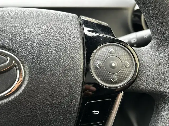 トヨタ アクア S スタイルブラック 大阪府 2018(平30)年 5.1万km ライムホワイトパールクリスタルシャイン 純正ナビ(NSZT-W66T)/CD/DVD/フルセグTV/SD/Bluetooth/バックカメラ/純正ビルトインETC/前後ドライブレコーダー(TZ-D215W)/セーフティセンス/・プリクラッシュセーフティ/・レーンディパーチャーアラート/・オートマチックハイビーム/・先行車発進告知機能/LEDヘッドライト/オートライト/電動格納ミラー/フロアマット/ドアバイザー/プッシュスタート/スマートキー/ブラックファブリックシート/シートリフター/アームレスト（運転席）/取扱説明書/保証書