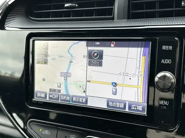 トヨタ アクア S スタイルブラック 大阪府 2018(平30)年 5.1万km ライムホワイトパールクリスタルシャイン 純正ナビ(NSZT-W66T)/CD/DVD/フルセグTV/SD/Bluetooth/バックカメラ/純正ビルトインETC/前後ドライブレコーダー(TZ-D215W)/セーフティセンス/・プリクラッシュセーフティ/・レーンディパーチャーアラート/・オートマチックハイビーム/・先行車発進告知機能/LEDヘッドライト/オートライト/電動格納ミラー/フロアマット/ドアバイザー/プッシュスタート/スマートキー/ブラックファブリックシート/シートリフター/アームレスト（運転席）/取扱説明書/保証書