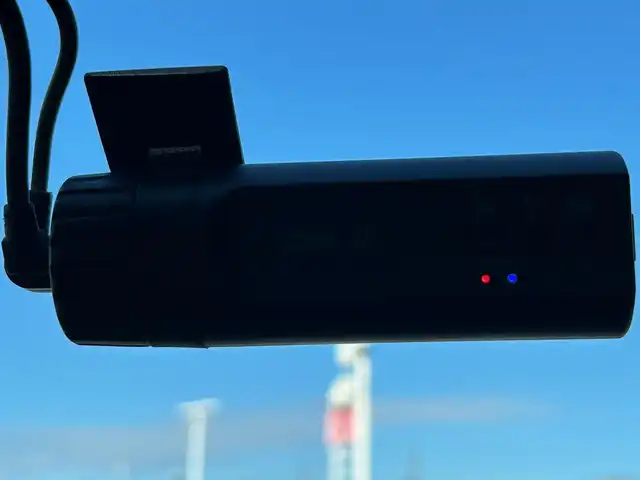 ボルボ ＸＣ６０ D4 AWD インスクリプション 石川県 2020(令2)年 4.8万km パール ワンオーナー/4WD/純正ナビ/　Bluetooth・AM/FM・CD・USB・iPod/harman/kardonプレミアムサウンドシステム/フルセグTV/全方位カメラ/ETC/前後ドライブレコーダー/ヘッドアップディスプレイ/アダプティブクルーズコントロール/全席シートヒーター/エアシート（D+N席）/シートメモリー/パワーシート（D+N席）/ステアリングヒーター/アンチロック・ブレーキ・システム/衝突被害軽減システム/横滑り防止装置/インテリジェントAFS/前後コーナーセンサー/レーンキープアシスト/盗難防止装置/アイドリングストップ/エアバッグ（W+サイド）/カーテンエアバッグ/純正アルミホイール/スマートキー