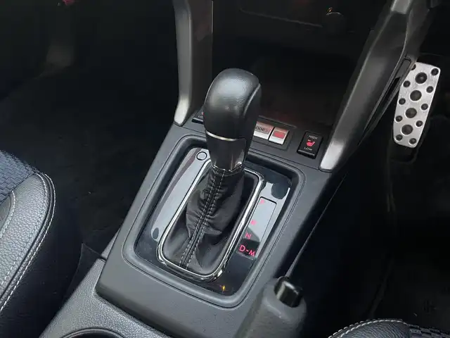 スバル フォレスター S－リミテッド 千葉県 2015(平27)年 10.1万km クリスタルブラックシリカ (株)IDOMが運営する【じしゃロン八千代店】の自社ローン対象車両になります。こちらは現金またはオートローンご利用時の価格です。自社ローンご希望の方は別途その旨お申付け下さい。/純正ナビ（CN-LR700D）/・CD/DVD/・Bluetooth接続/・フルセグTV/４WD/アイサイト/バックカメラ/ETC/D/N席シートヒーター/D/N席パワーシート/レーダークルーズコントロール/パドルシフト/プッシュスタート/スマートキー/純正アルミホイール/純正フロアマット/電動格納ミラー