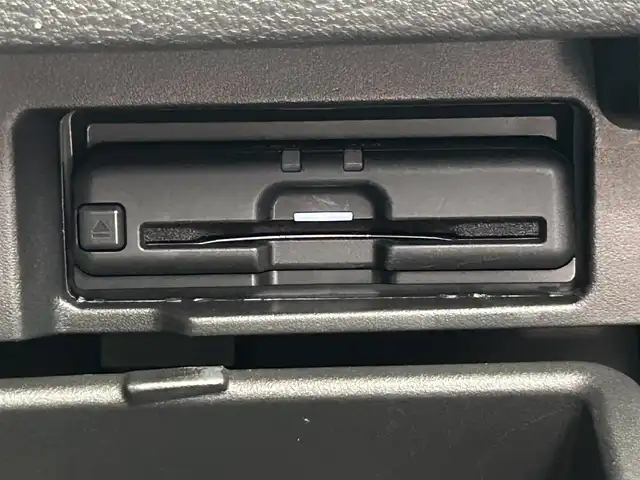 日産 セレナ ハイウェイスター V 千葉県 2020(令2)年 3.2万km ダークメタルグレー 禁煙車/ワンオーナー/エマージェンシーブレーキ/・プロパイロット/・車線逸脱警報システム/・レーンキープアシスト/・ブラインドスポットモニター/両側パワースライドドア/純正10型メモリナビ/・CD/DVD/Blu-ray/Bluetooth/フルセグTV/・ビルトインETC/・アラウンドビューモニター/・インテリジェントルームミラー/革巻きステアリング/・ステアリングスイッチ/電子パーキング/・ブレーキホールド/左右独立エアコン/純正フロアマット/純正15インチAW/オートライト/・LEDヘッドライト/・LEDフォグランプ