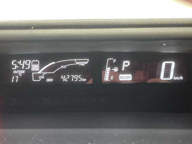 トヨタ アクア S 神奈川県 2015(平27)年 4.3万km ダークバイオレットマイカメタリック 純正SDナビゲーション【NSZT-W64】/AM FM フルセグ Bluetooth CD DVD/バックカメラ/ビルトインETC/純正フロアマット/スマートキー/ハロゲンヘッドライト/オートライト/ドアバイザー/フォグランプ/ウィンカーミラー/電動カメラ/プッシュスタート/取扱説明書