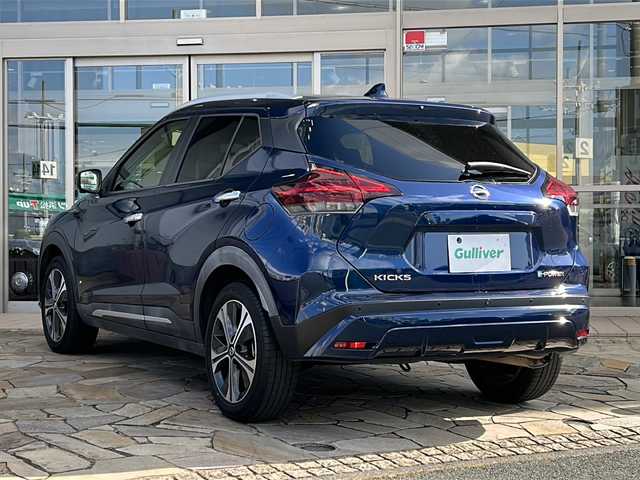 日産 キックス X 静岡県 2020(令2)年 3.9万km ダークブルー 純正ナビ/フルセグTV/ipod/SD/FM/AM/CD/DVD/USB/Bluetooth/主要装備/・純正ナビ　/・ドライブレコーダー　/・全方位カメラ　/・寒冷地仕様　/・デジタルインナーミラー　/・エマージェンシーブレーキ　/・コーナーセンサー　/・ハンドルヒーター　/・シートヒーター　/・ＥＴＣ　/・レーンキープ　/・スペアキー/・オートホールド/・純正アルミホイール/・ステアリングリモコン/・LEDヘッドライト/・LEDフォグランプ/・プッシュスタート/・取扱説明書